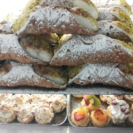 مبيت وإفطار كاتانيا Ursino'S Luxury المظهر الخارجي الصورة
