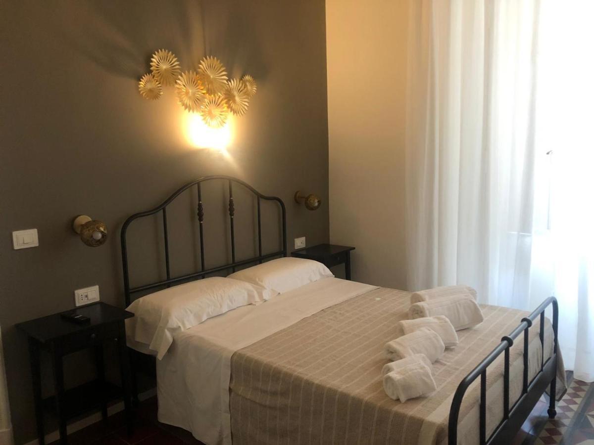 مبيت وإفطار كاتانيا Ursino'S Luxury المظهر الخارجي الصورة